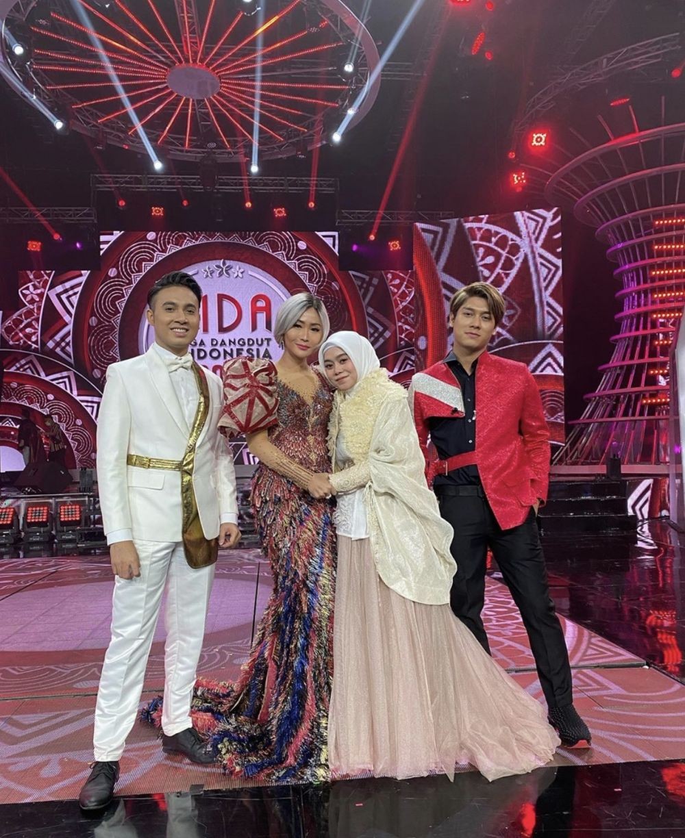 Bak Ibu Anak! 10 Potret Inul Bareng Lesty Kejora dan Rizky Billar