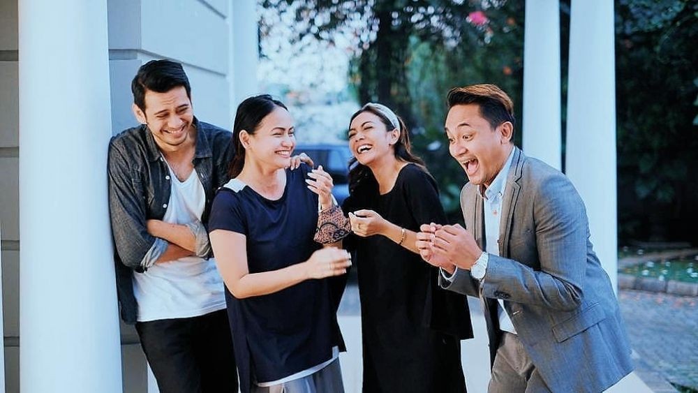 10 Potret Akrab Istri Tersakiti dan Pelakor Suara Hati Istri di Balik Layar