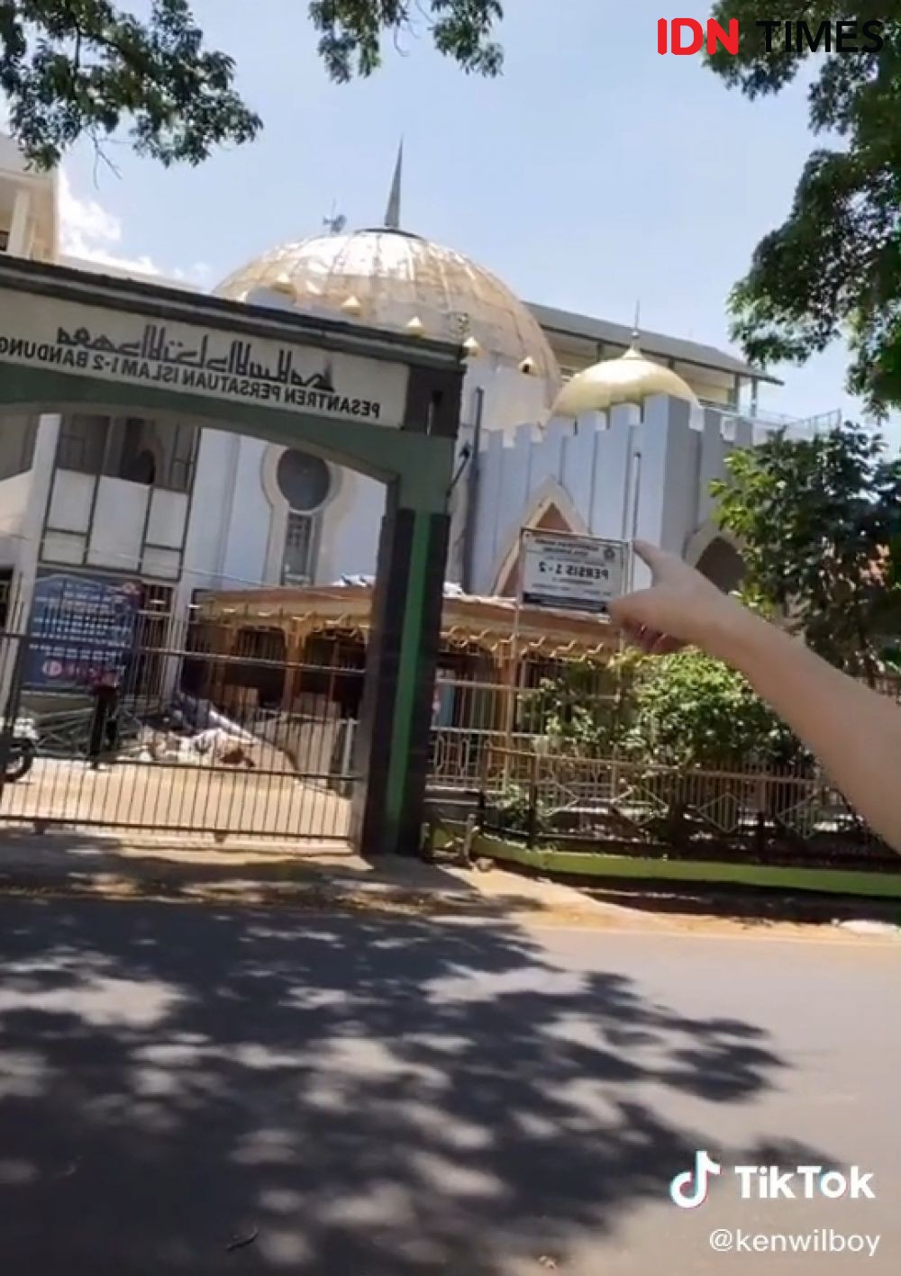 Lecehkan Masjid Persis Bandung, Pria Pengguna Tiktok Ditangkap Polisi 