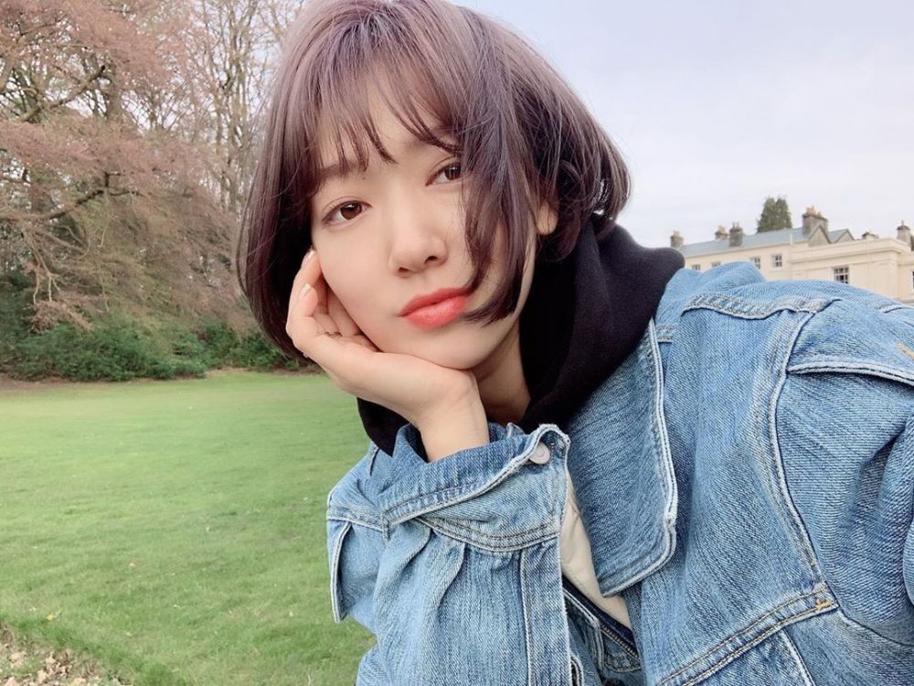 Fresh Banget 10 Potret Manis Park Shin Hye Dengan Rambut Pendek