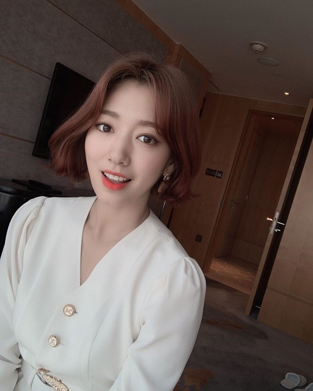 Fresh Banget 10 Potret Manis Park Shin Hye Dengan Rambut Pendek