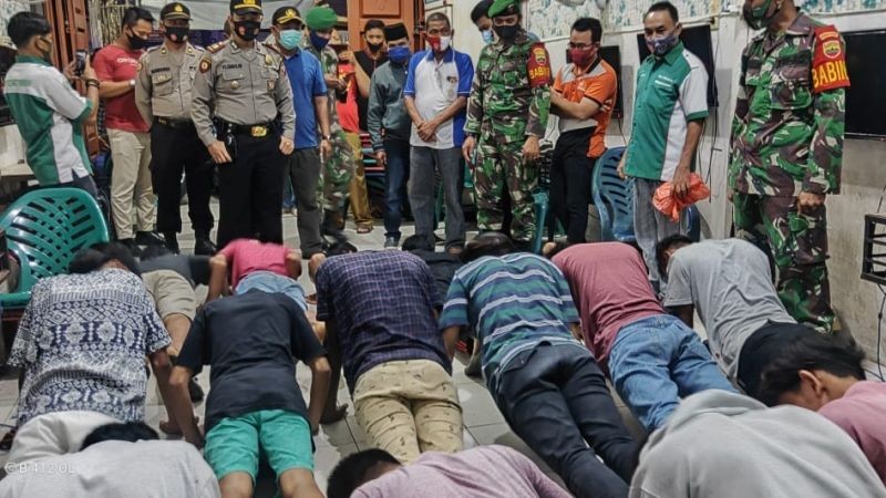 Viral! Pengunjung Mal di Kota Tangerang Membludak Abai Prokes