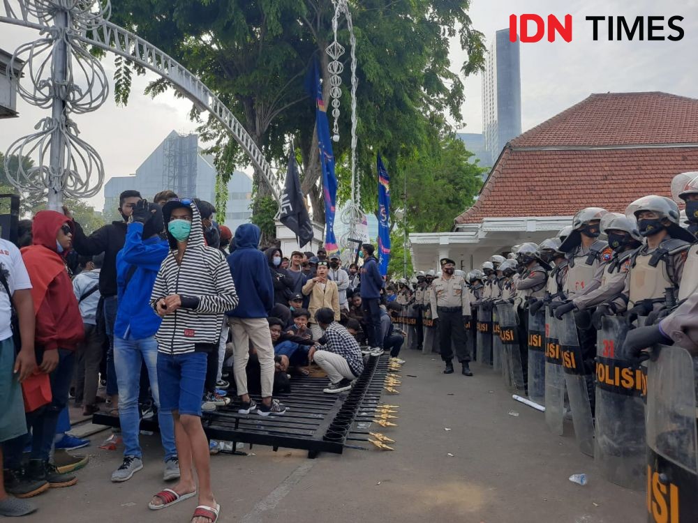 Setahun Jokowi-Ma'ruf Amin, 2.500 Orang akan Demo di Depan Grahadi 
