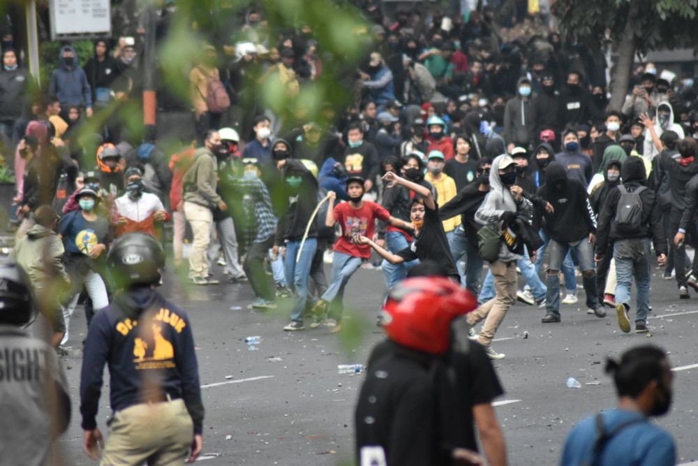 Demo Berujung Rusuh di Serang, Polisi Tetapkan 14 Orang Tersangka  
