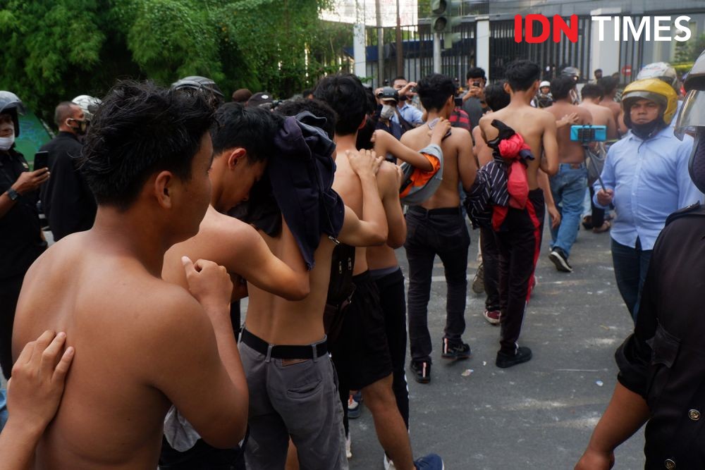 Demo Omnibus Law Medan, 2 Orang Jadi Tersangka Pembakar Mobil Polisi