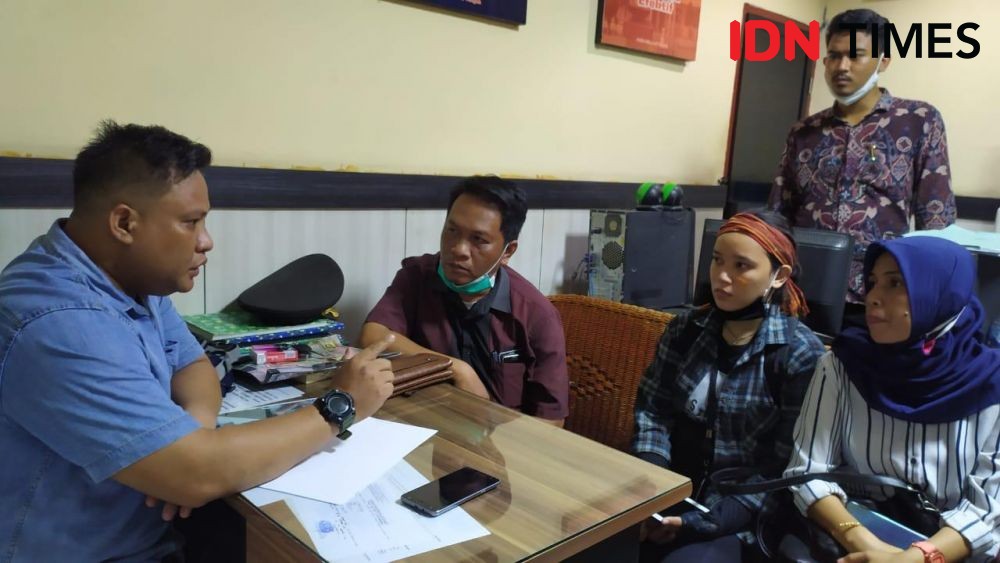 Polisi Aniaya Jurnalis Perempuan Palu saat Meliput Demo UU Cipta Kerja