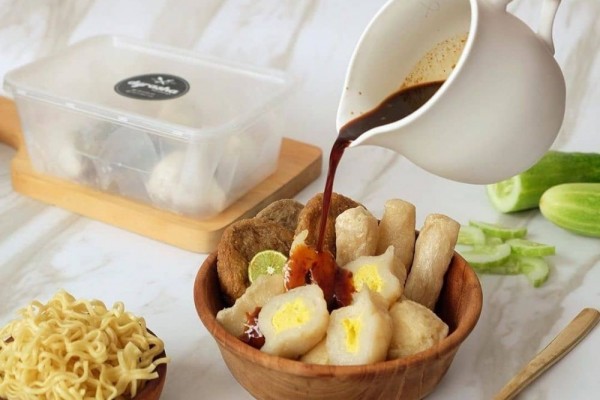 10 Tips Memasak Pempek yang Kenyal dan Gak Keras, Rasanya pun Enak