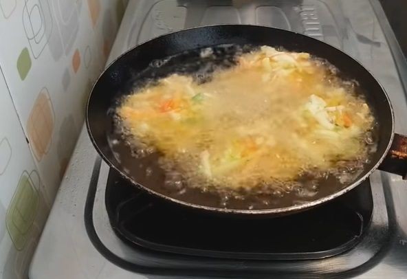 5 Tips Praktis Memasak Bakwan yang Renyah, Asyik Buat Camilan