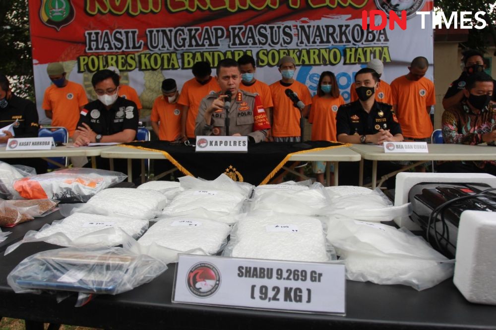 Polisi Bekuk Kurir Narkoba di Bandara, 9 Kg Sabu Diamankan