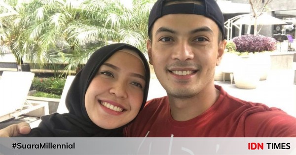 Jarang tersorot, 10 potret mesra temmy rahadi bareng istri