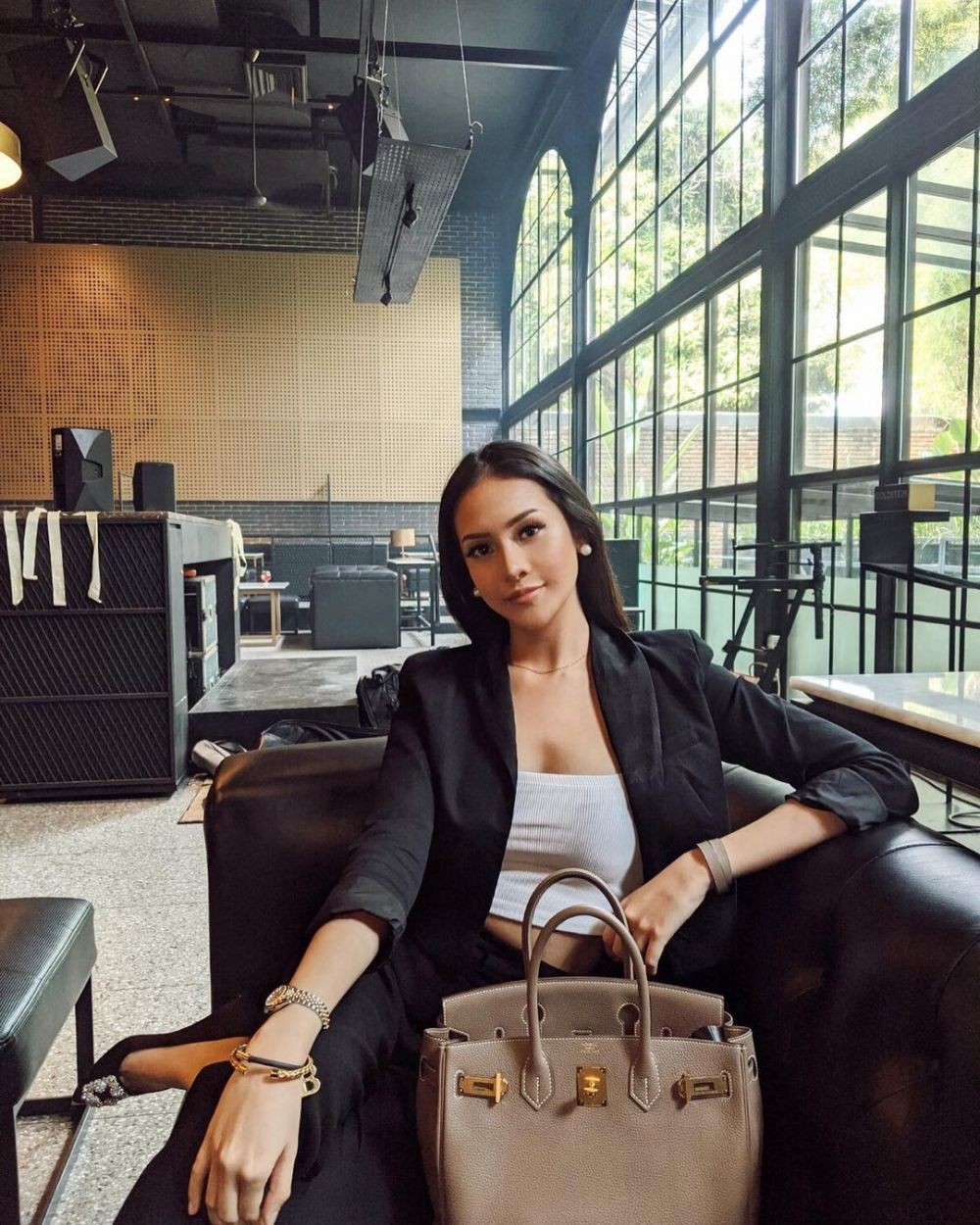 10 Potret Pesona Anya Geraldine Pakai Crop Top, Bikin Jantung Berdesir