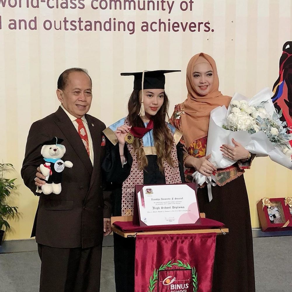 10 Potret Rumah Tangga Ingrid Kansil di Usia 21 Tahun, Istri Pejabat