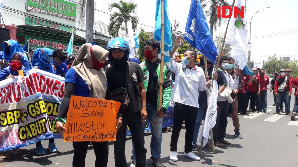 Demo Buruh, Bupati dan DPRD Jombang Tandatangani Penolakan Omnibus Law
