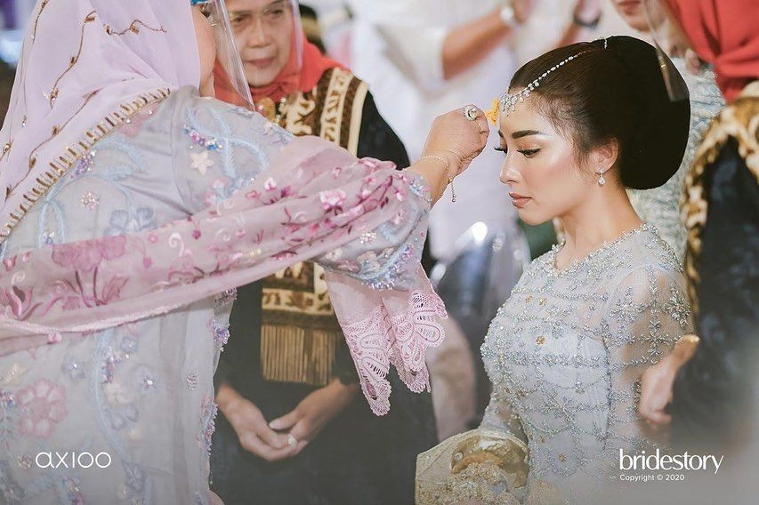 Malam Bainai, 10 Potret Nikita Willy Bak Puteri Raja