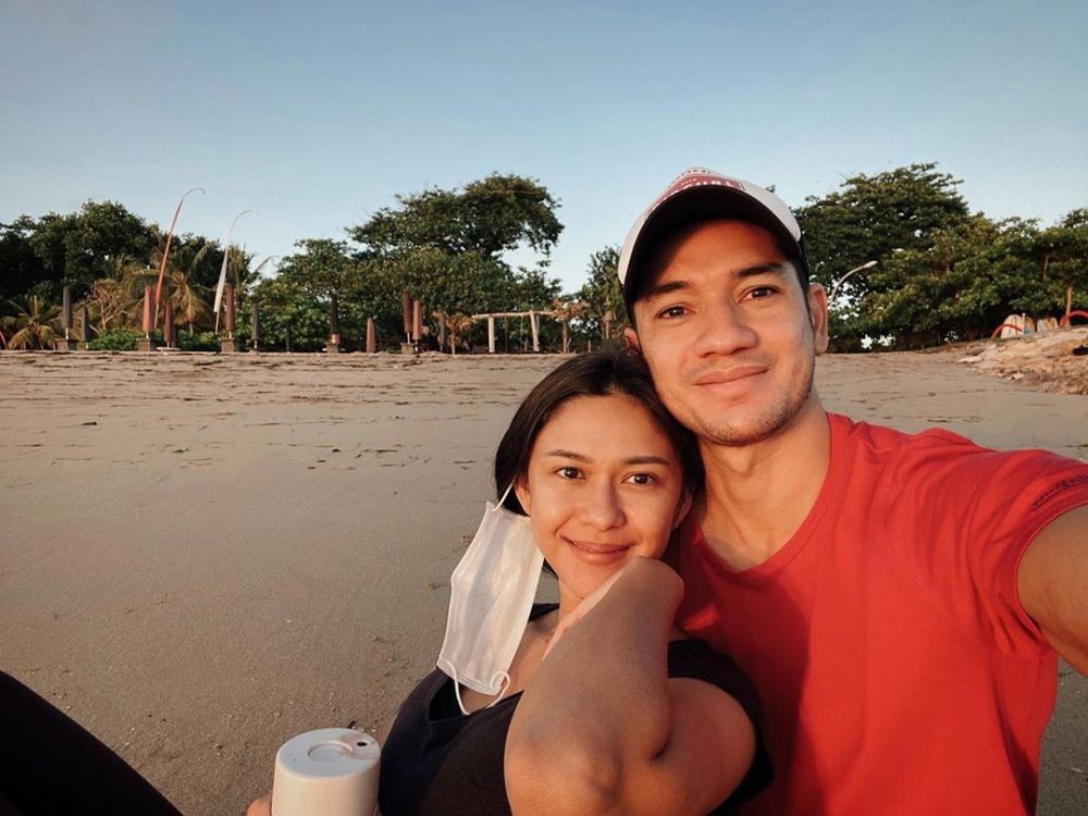 10 Pasangan Artis ini Serasi Abis, Suami Blasteran dan Istri Indonesia