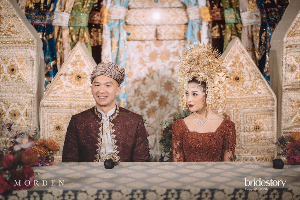 Bak Raja dan Ratu, 10 Potret Akad Nikah Nikita Willy dan Indra Priawan