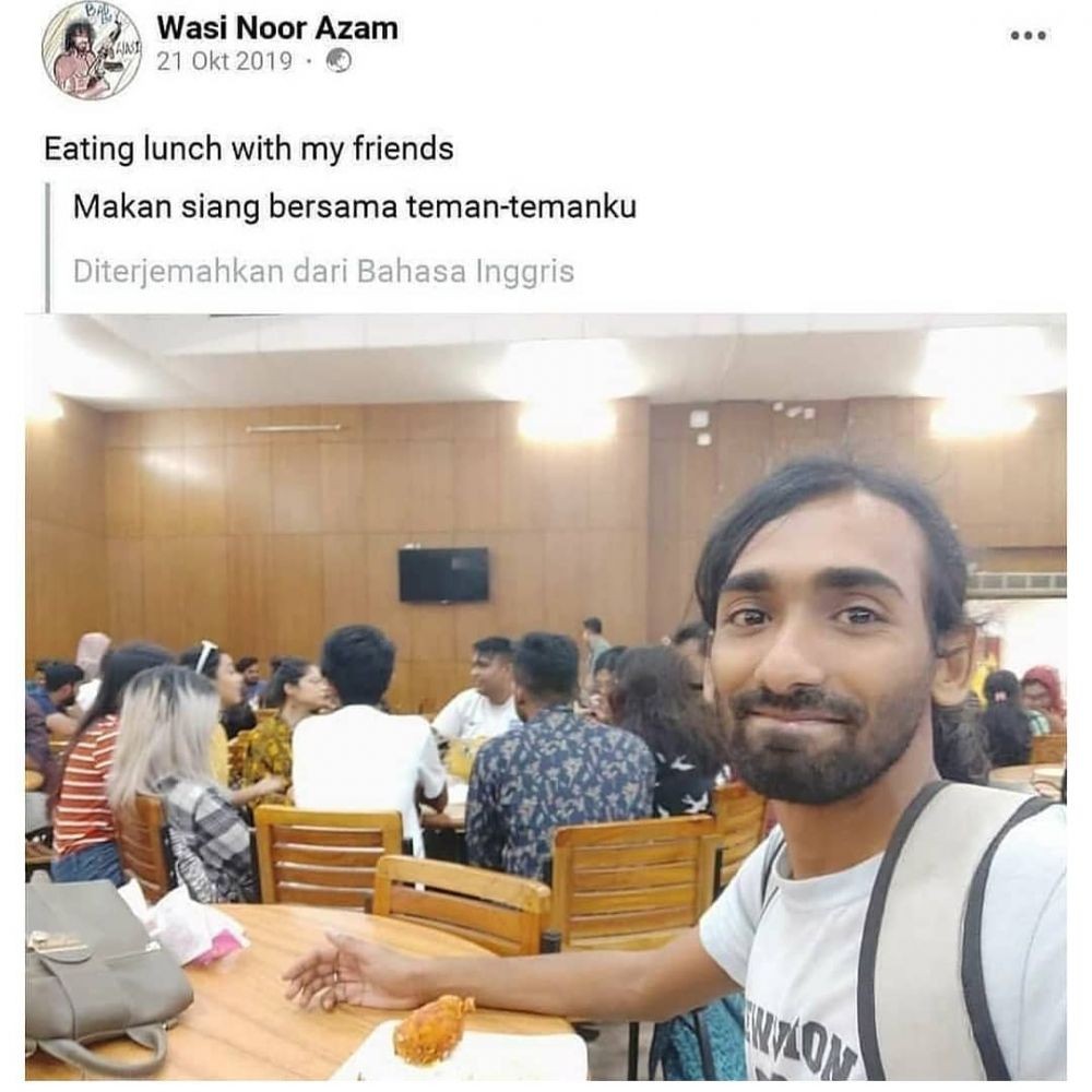 Nah Ketahuan! 10 Potret Kejanggalan Orang Lagi Pamer Ini Kocak Banget