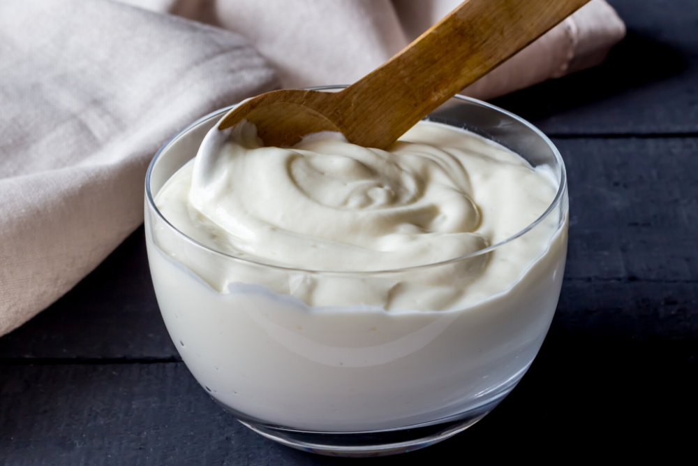 6 Perbedaan Greek Yoghurt dan Yoghurt Biasa, Gak Hanya Beda Kandungan