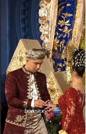 Sah Pasutri! 11 Momen Syahdu Akad Nikah Nikita Willy dan Indra Priawan
