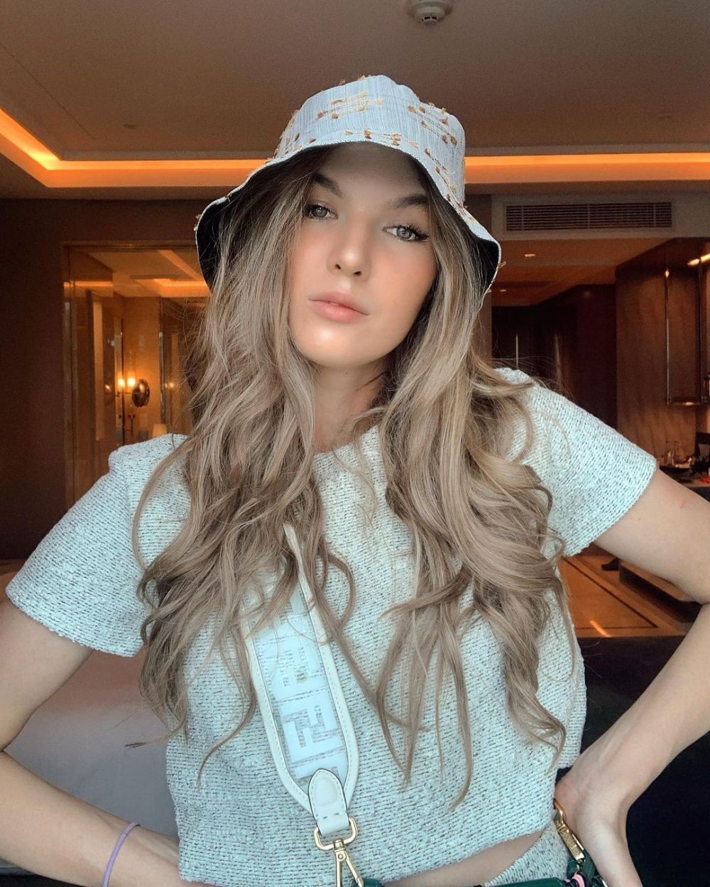 7 Artis Cewek Blasteran Australia yang Pesonanya Bikin Klepek-klepek