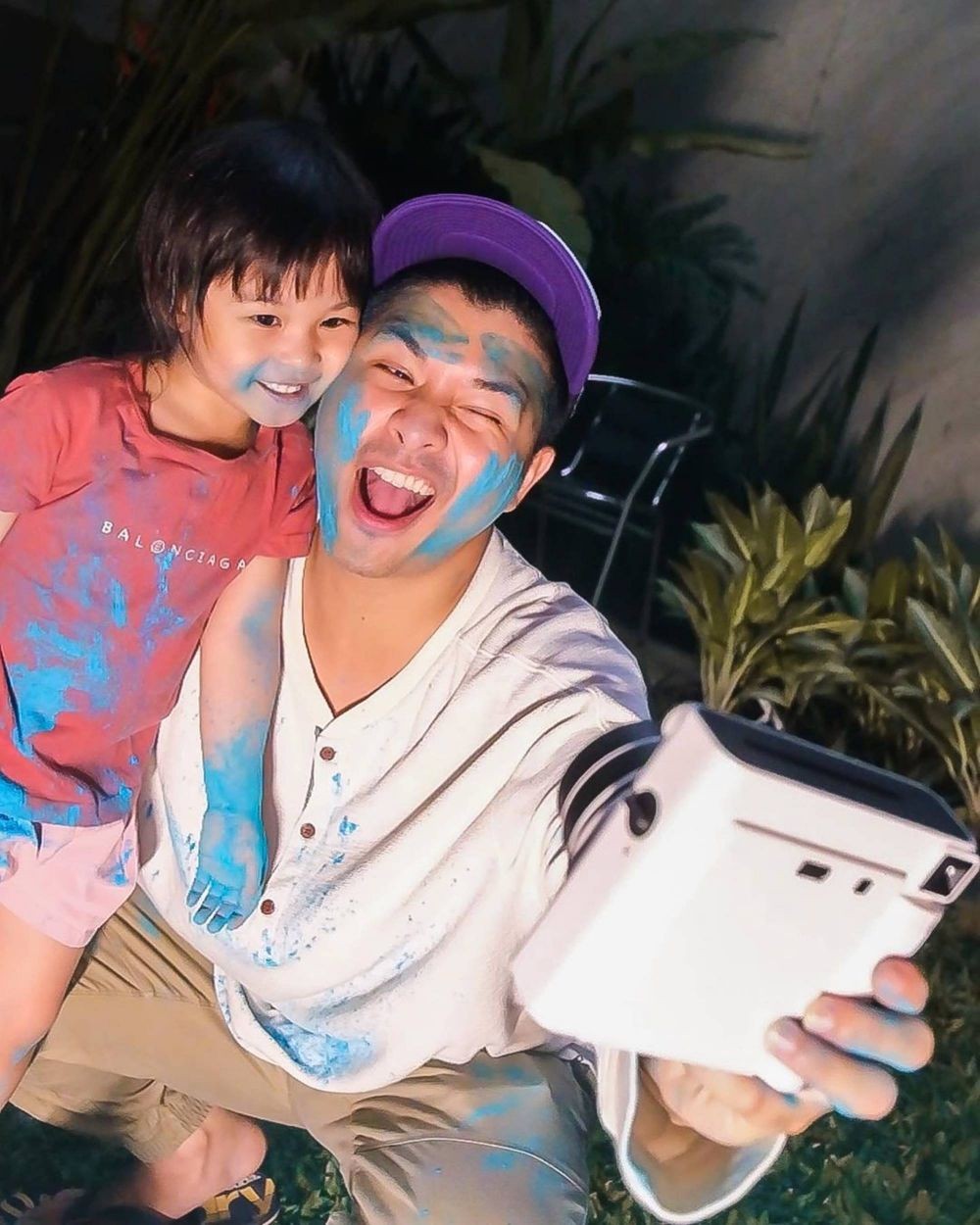 Bakal Jadi Kenangan, 10 Potret Manis Ayah Artis dan Anak Perempuannya