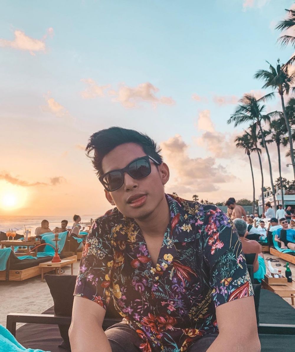 10 Artis ini Kelihatannya Single, Padahal Sudah Jadi Bapak Lho