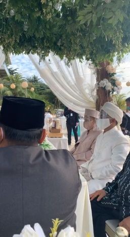 Syahdu Banget, 10 Potret Akad Nikah Taqy Malik dan Sherel Thalib