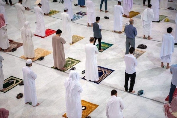 Bagaimana Hukum Salat di Akhir Waktu?