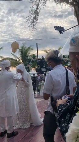 Syahdu Banget, 10 Potret Akad Nikah Taqy Malik dan Sherel Thalib