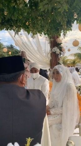 Syahdu Banget, 10 Potret Akad Nikah Taqy Malik dan Sherel Thalib