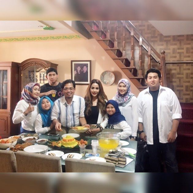 10 Momen Akur Nita Thalia dengan Istri Pertama, Suami Digugat Cerai