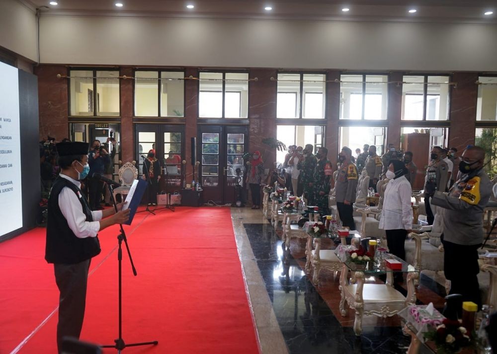 Risma dan 1.000 Elemen Masyarakat di Surabaya Deklarasi Suroboyo Damai
