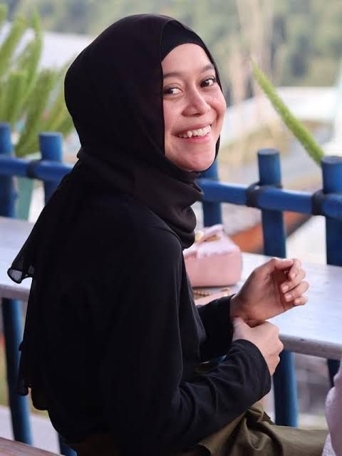 Sempat Dikira Oplas, Intip 10 Transformasi Pedangdut Lesty Kejora