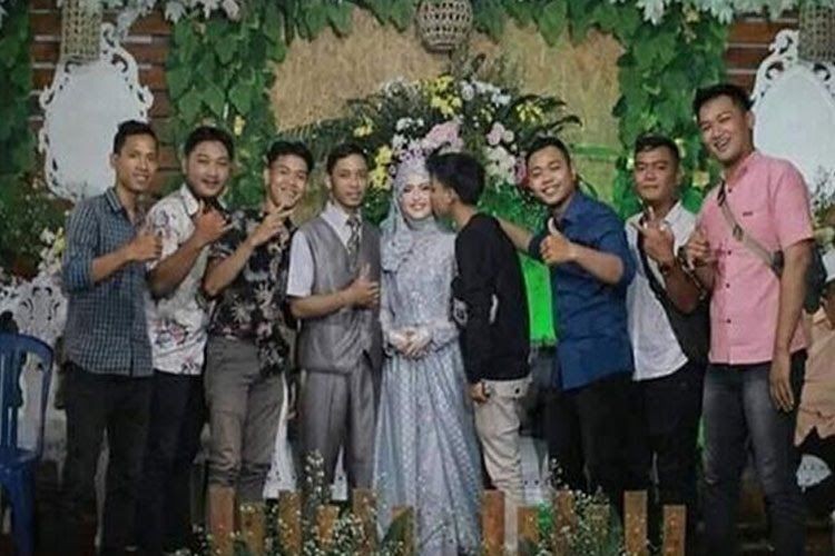 13 Kejadian Langka dan Kocak di Tengah Resepsi Pernikahan