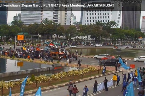 Demo Dimulai, Mahasiswa: Mosi Tidak Percaya Harus Digaungkan!