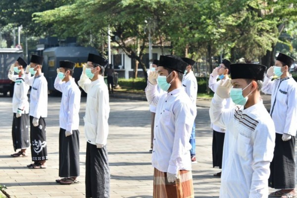 Wagub Uu Pastikan Perda Pesantren di Jabar akan Dibahas Lagi