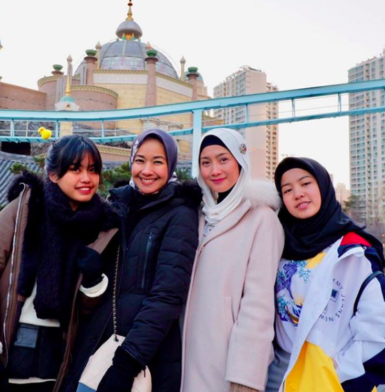 20 Tahun Bersahabat, 10 Friendship Goals Alya Rohali-Desy Ratnasari