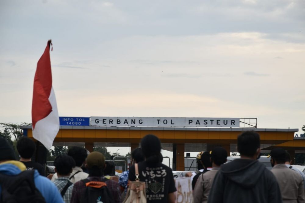 Demo Tutup Exit Tol Pasteur, 8 Mahasiswa Bandung Diamankan Polisi