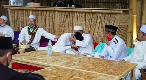 Bak Masih Pengantin Baru, 10 Momen Mesra Hengky Kurniawan dan Sonya