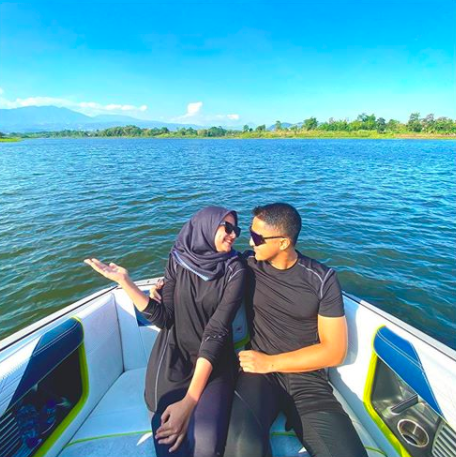 Bak Masih Pengantin Baru, 10 Momen Mesra Hengky Kurniawan dan Sonya