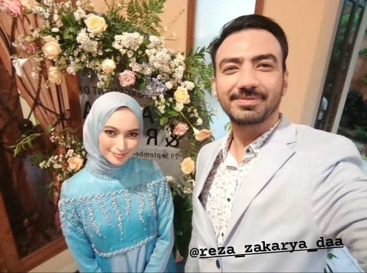 Pilih Taaruf, 10 Potret Romantis Reza D’Academy Lamar Calon Istri