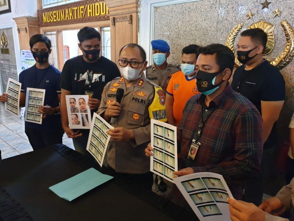 Polisi di Surabaya Meninggal Saat Jaga Antrean Vaksinasi