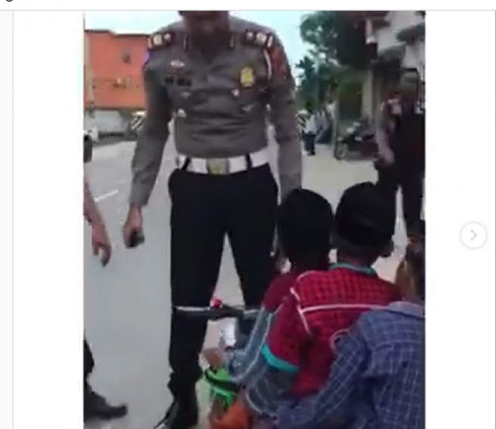 Kocak! Bocah Gonceng Tiga di Sampang Nangis Saat Dicegat Polisi
