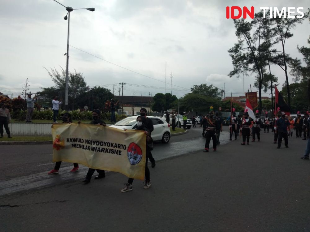 Sejumlah Orang Gelar Aksi Tolak Demo Anarkistis di Yogyakarta