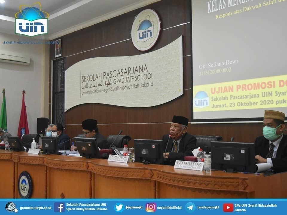 Salut! 10 Potret Oki Setiana Dewi Raih Gelar Doktor saat Hamil 9 Bulan