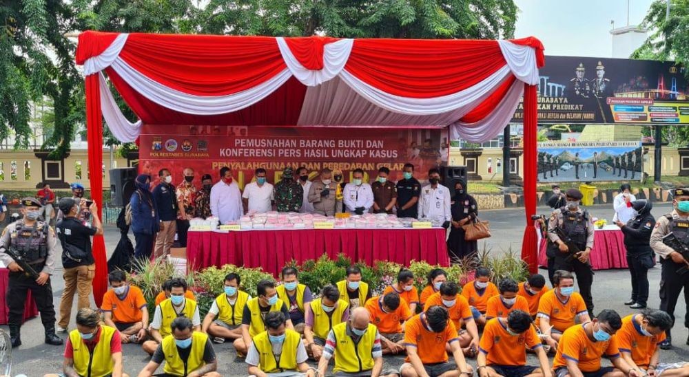Momen Sumpah Pemuda, Kapolrestabes Surabaya Musnahkan 78 Kilogram Sabu