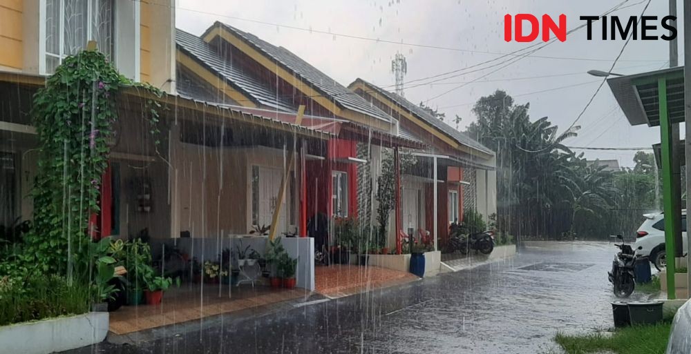 BMKG: Waspada Hujan Lebat Disertai Angin Kencang di Lombok