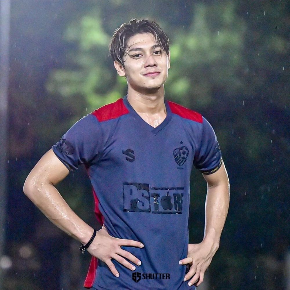 Mencuri Perhatian, 10 Foto Rizky Billar yang Raup Jutaan Likes