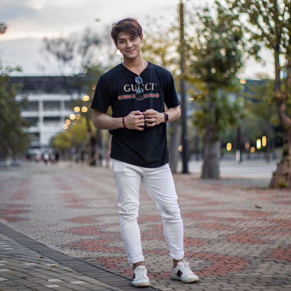 Mencuri Perhatian, 10 Foto Rizky Billar yang Raup Jutaan Likes