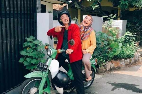 Denok 'Meninggal', 10 Potret Kenangan Tika Bravani Saat Syuting TOP